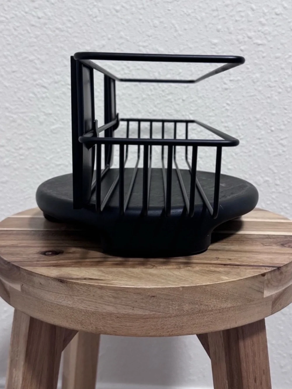 Like New Command Matte Black Bath Caddy Shower Shelf Rust Resistant Organization